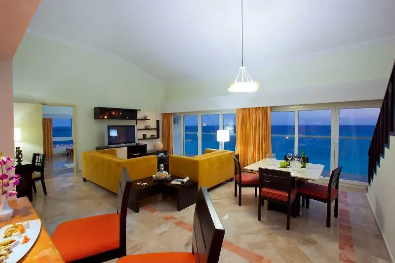 Hotel Krystal Cancun All Inclusive