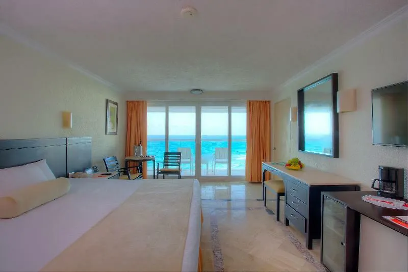 Hotel Krystal Cancun All Inclusive