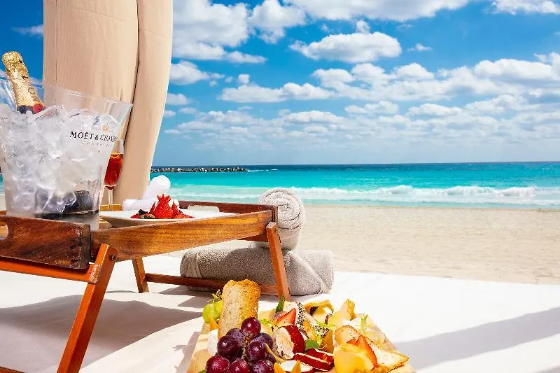 Hotel Krystal Cancun All Inclusive
