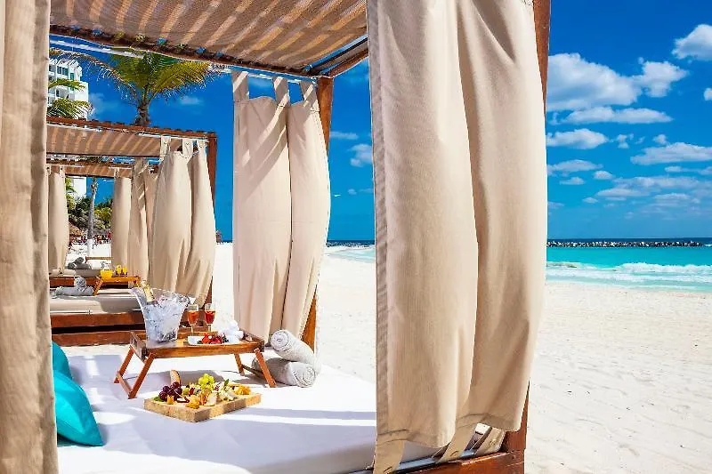 Hotel Krystal Cancun All Inclusive